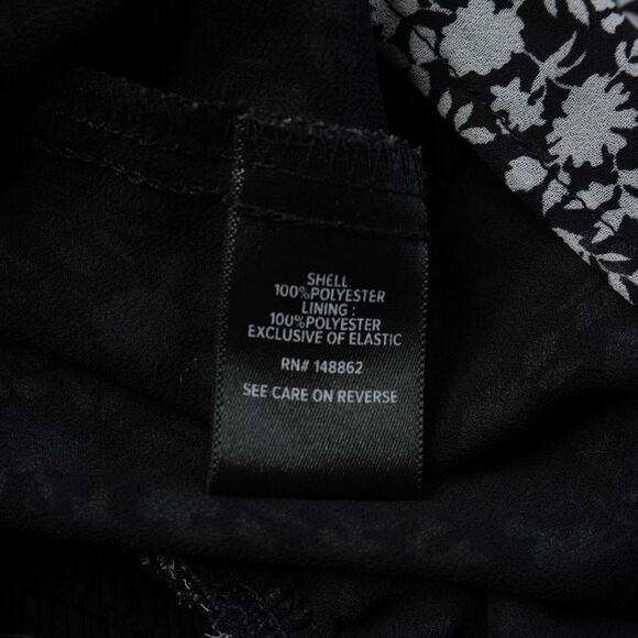 Torrid Floral Smocked Blouse‎ Black White Flirty Chiffon Square Neck Babydoll 1X - Picture 5 of 7